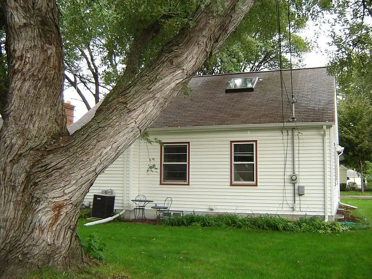 5521 James Ave S — Photo 7
