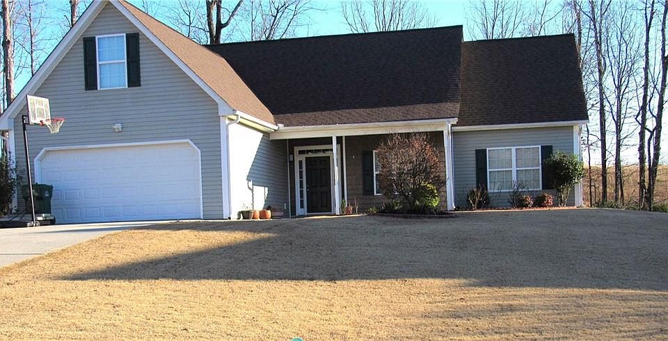 1st image of 405 Clarion Dr