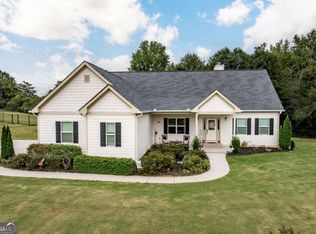 201 Stillmeadow Dr, Commerce, GA 30529