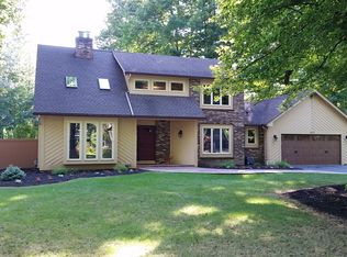 811 Coventry Dr, Webster, NY 14580