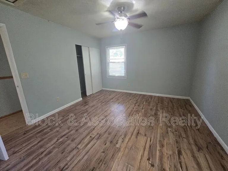 2612 Ernest St — Photo 7