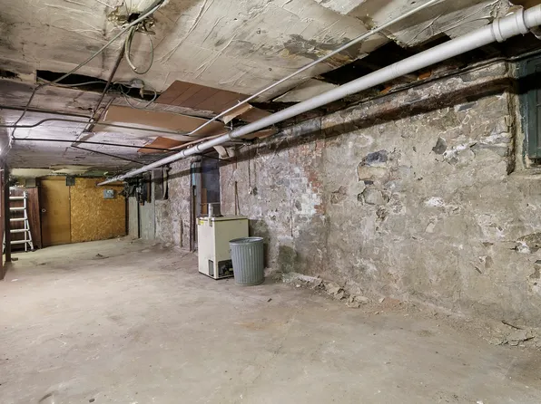 139 Schenectady Avenue image 10 of 12