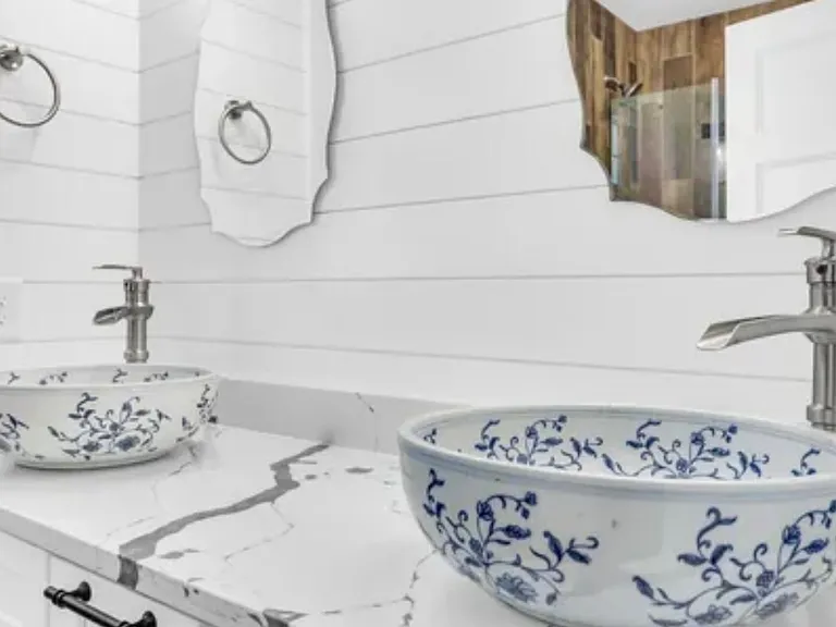 106 Grace St — Photo 24