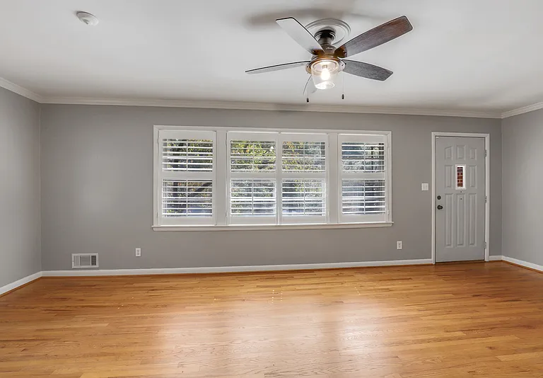 3536 London Rd — Photo 2