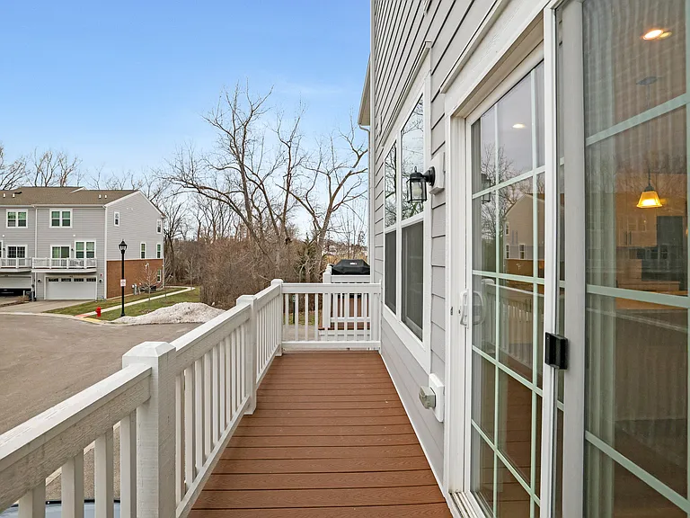 155 Canterbury Way — Photo 29