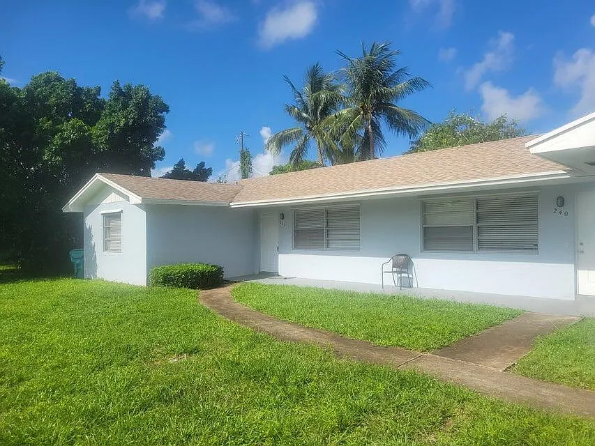 2 bed, 2.0 bath, 1000 sqft, $2,100 — Photo 2