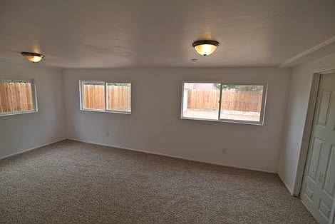 5th image of 15042 Batton St