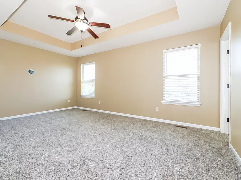 704 Fall Creek Cir — Photo 11