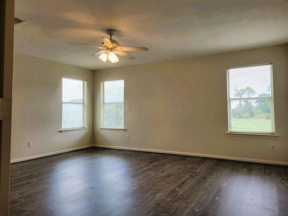 4th image of 1103 Sawgrass Ridge Ln