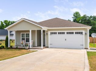 33 Hawks Croft Ct, Erwin, NC 28339