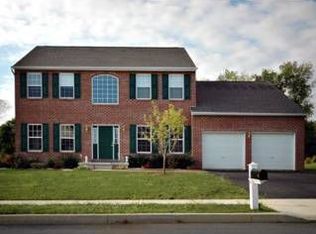 700 Waterford Dr, Souderton, PA 18964