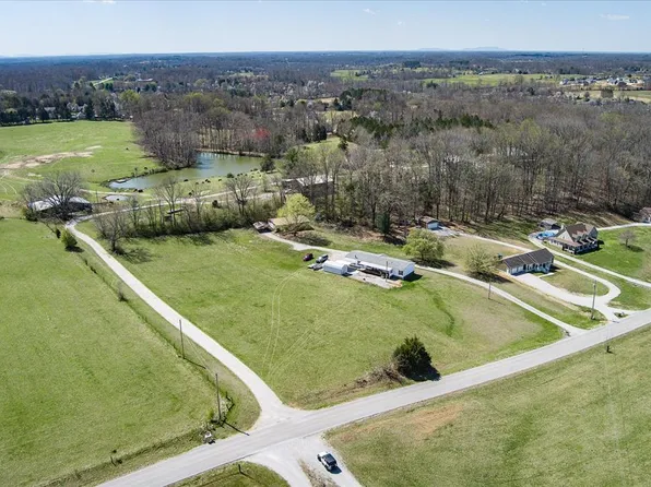 3122 Bennett Rd, Cookeville, TN 38506