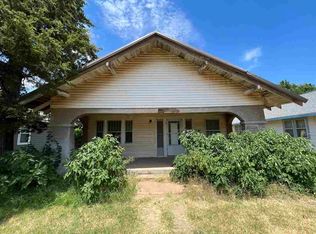 609 Locust St, Perry, OK 73077