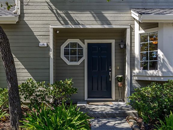 3rd image of 19 Williams Ln