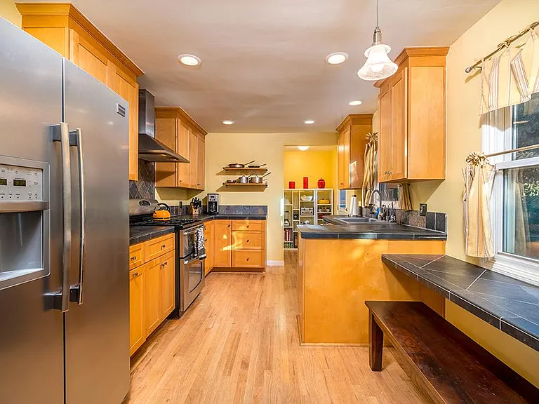 540 N Park Ln — Photo 7
