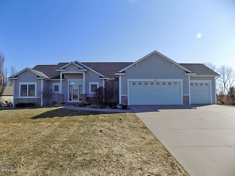 1st image of 3714 Canyon Run Dr