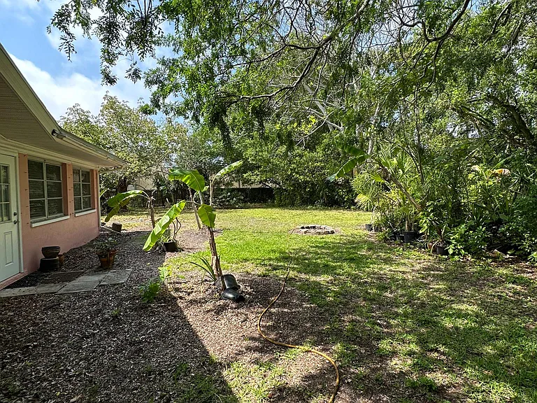 1546 Belleair Rd — Photo 22