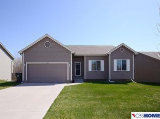 11597 S 207th St, Gretna, NE 68028