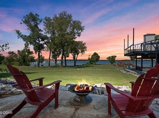 1530 Grand Regatta Dr, Grove, OK 74344