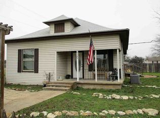 9142 5th St, Crawford, TX 76638