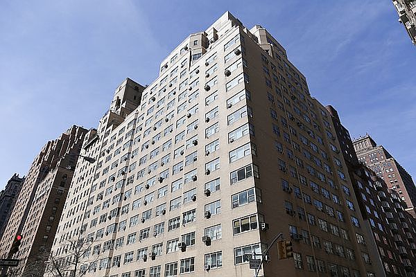 1st image of 30 Park Ave APT 2E