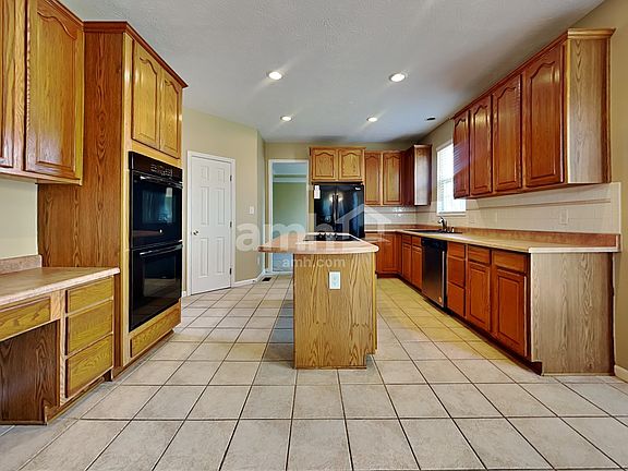 3rd image of 3629 Berrywood Dr