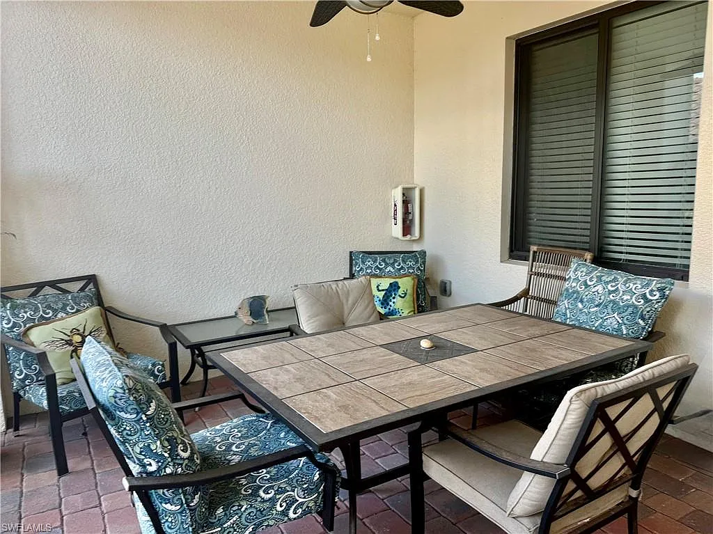 2 bed, 2.0 bath, 1366 sqft, $7,500 — Photo 4