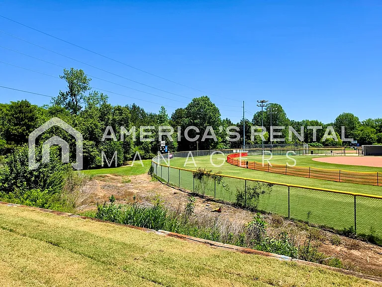 4111 Hudson Ct — Photo 41