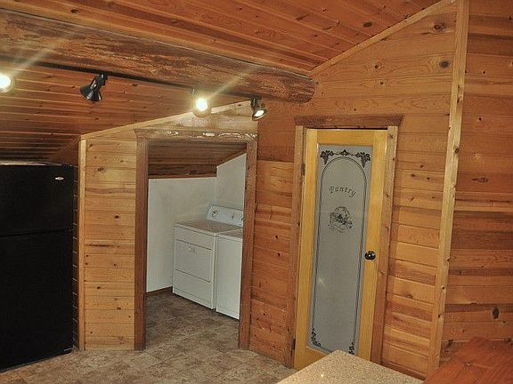 3rd image of 9640 NE Dronawood Dr