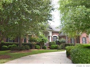 1300 Churchill Downs Dr, Waxhaw, NC 28173