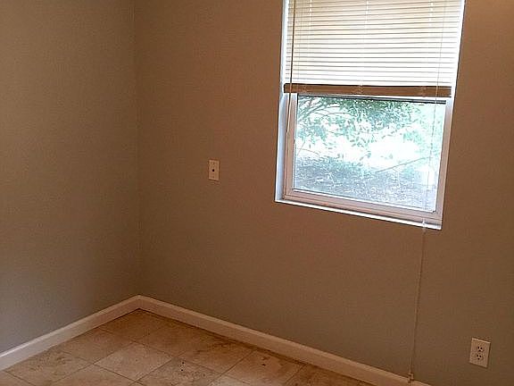 4th image of 125 Forest Ave APT 2002