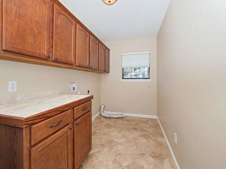 200 Sugar Ln — Photo 12
