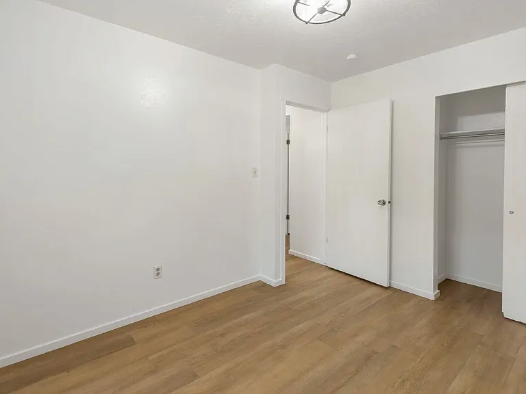 770 N Main St #11 — Photo 12
