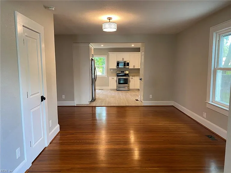 316 Roselynn Ln — Photo 4