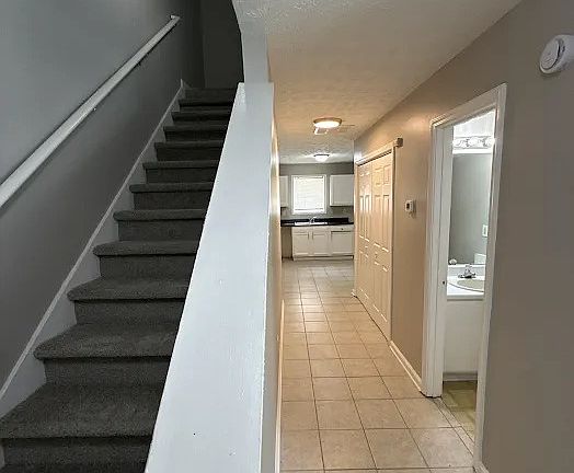 5th image of 3786 Rock Hollow Ct