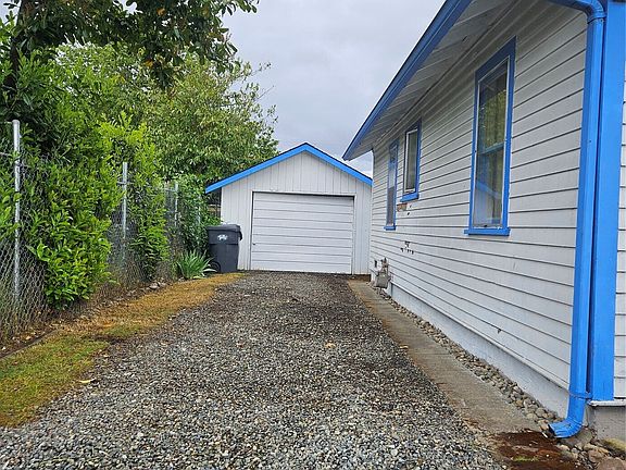 3rd image of 14817 Portland Avenue SW