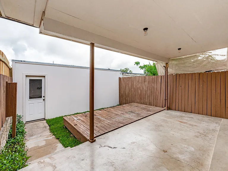 2226 Lotus Blossom St — Photo 8