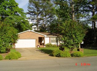 1117 Edgewood Dr, Anniston, AL 36207
