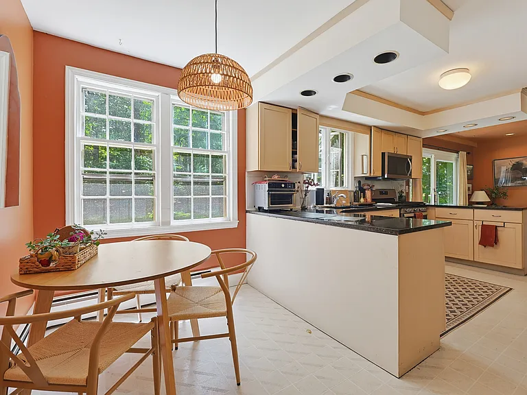 12 Carriage Dr — Photo 15