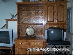 Entertainment center