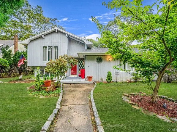 8 Claremont Drive, Mastic Beach, NY 11951