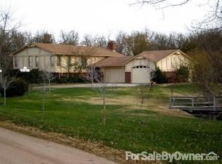 1920 N Trail End Dr, Goddard, KS 67052