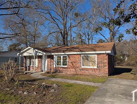 2nd image of 105 Dorchester Manor Blvd