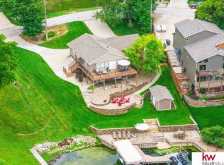 8833 Verdon Cir, Plattsmouth, NE 68048