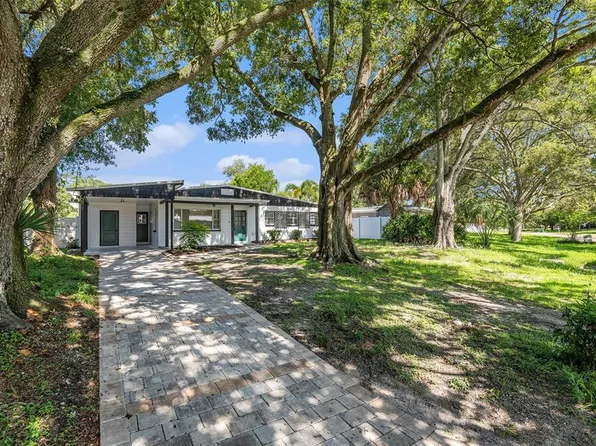 10228 N Fleetwood Dr, Tampa, FL 33612