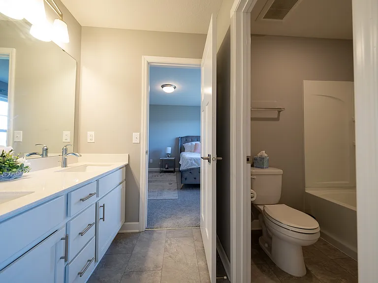 6644 Coach House Ln — Photo 31