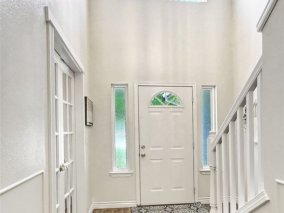 4th image of 2816 124th Avenue NE