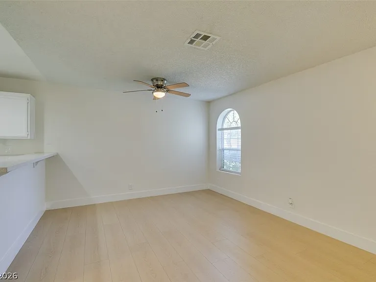 1800 Edmond St #124 — Photo 20