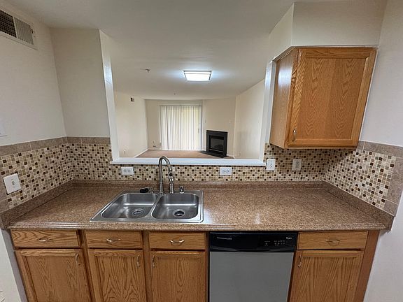 5th image of 14100 Farnsworth Ln #3305