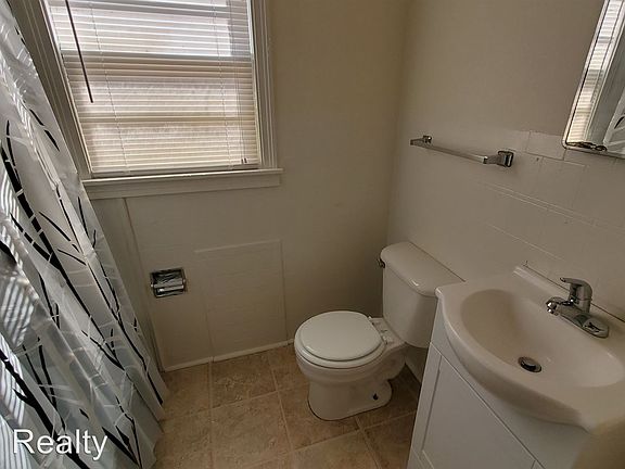 5th image of 1613 S Polk St APT 3